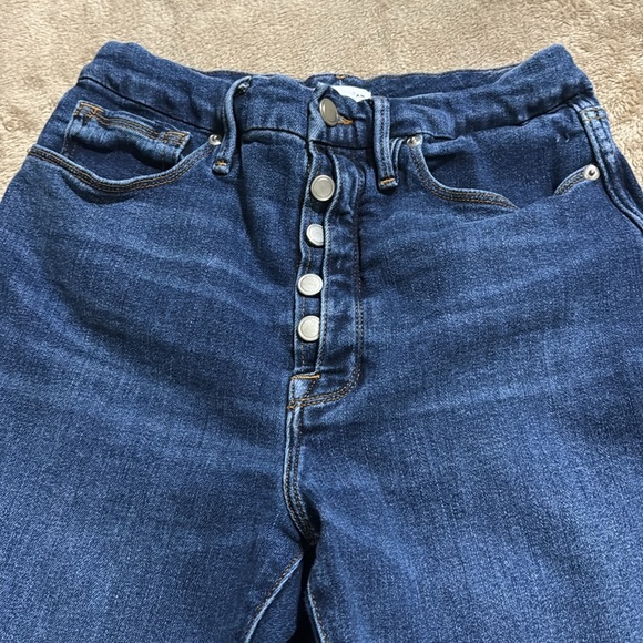 Good American Good Curve Exposed Button High Rise Straight Jean - Picture 3 of 14